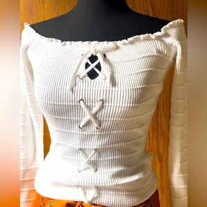 NWT Peasant Stlye Knit Top